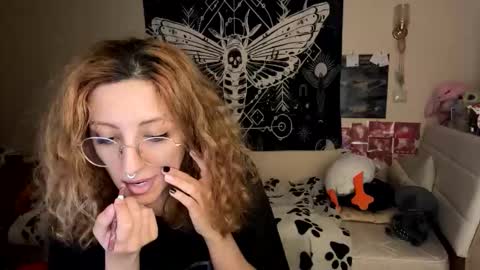 Snapshot of heavenlycreature chatting on 11-09-25, 12:53 Diana online show from 11-09-25, 12:53