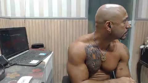 Snapshot of hebertgomes chatting on 07-09-26, 11:20 hebertgomes online show from 07-09-26, 11:20