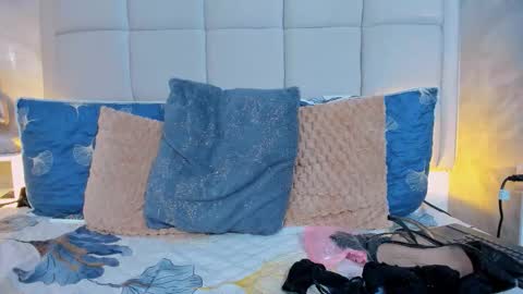 Keira Hecate online show from 10-07-25, 08:39