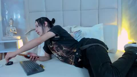 Keira Hecate online show from 10-23-25, 08:51