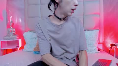 Keira Hecate online show from 11-28-25, 08:00