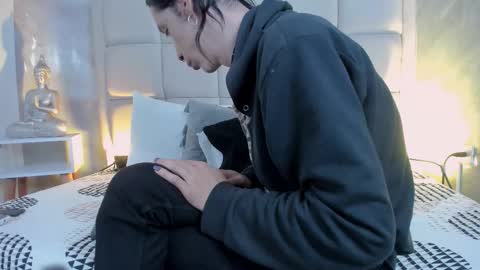 Keira Hecate online show from 01-15-26, 10:02