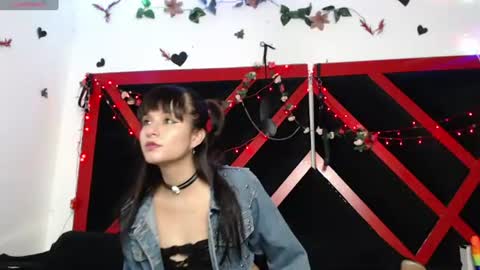 Snapshot of hecatedark122 chatting on 07-12-26, 07:43 sofia online show from 07-12-26, 07:43