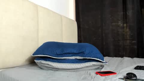  18 online show from 09-24-25, 03:15