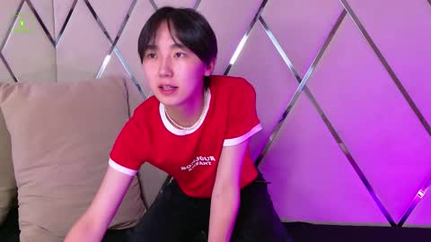 Snapshot of heejinwang chatting on 09-23-25, 08:34 HEEJIN online show from 09-23-25, 08:34