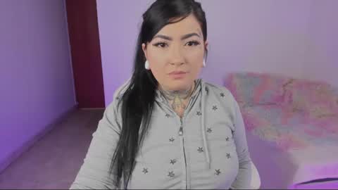 Snapshot of heey_kitty chatting on 06-11-26, 11:41 IM EMY online show from 06-11-26, 11:41