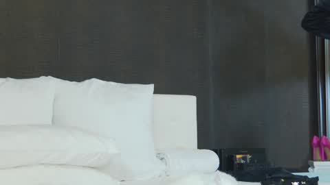 Helen online show from 01-07-25, 01:38