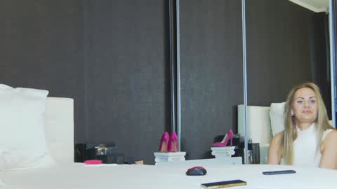 Helen online show from 02-02-25, 09:30