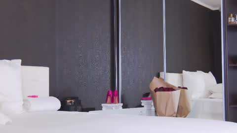 Helen online show from 03-11-25, 02:32