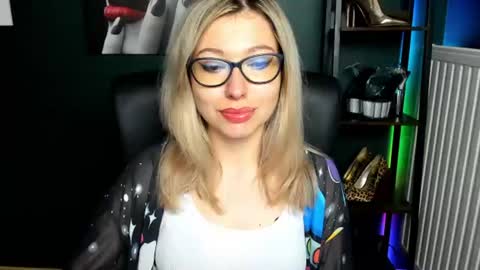 Heidi online show from 06-30-26, 04:24