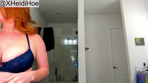 Snapshot of heidiandfriends chatting on 10-10-25, 09:14 Manyvids    online show from 10-10-25, 09:14