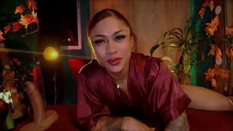 Snapshot of heidicox chatting on 01-19-25, 05:15 Heidi online show from 01-19-25, 05:15