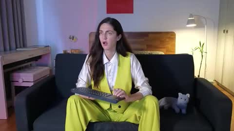 Heidi brunette Foxy red head and Carrie blondie online show from 11-18-25, 08:08