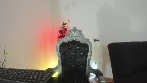 Snapshot of hela_wet chatting on 01-29-25, 03:33 Hela   Independent model online show from 01-29-25, 03:33