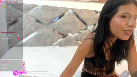 Snapshot of heleenhott_ chatting on 11-05-25, 01:05 hellen online show from 11-05-25, 01:05