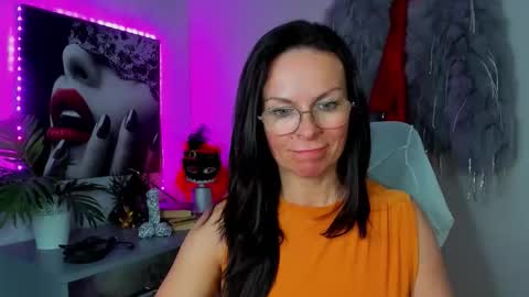 Helen online show from 05-11-26, 02:45
