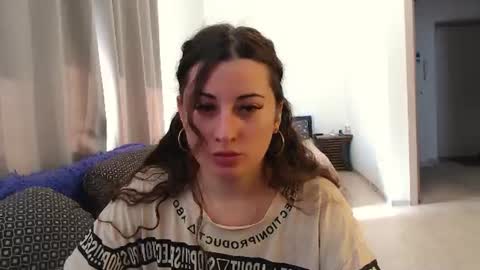 Snapshot of helen_adams_ chatting on 06-20-26, 05:43 helen_adams_ online show from 06-20-26, 05:43