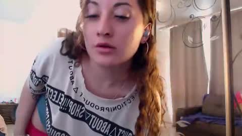 Snapshot of helen_adams_ chatting on 06-24-26, 05:17 helen_adams_ online show from 06-24-26, 05:17