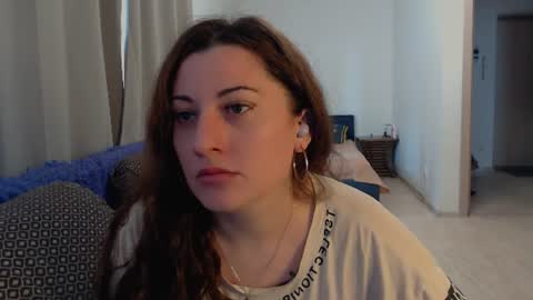 Snapshot of helen_adams_ chatting on 07-06-26, 06:10 helen_adams_ online show from 07-06-26, 06:10