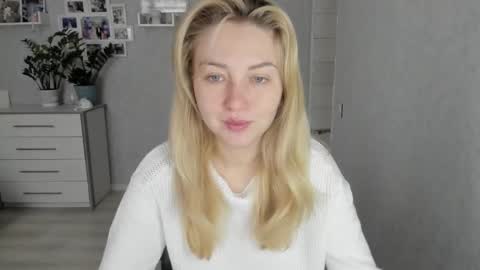 Helen sven online show from 11-08-25, 06:46