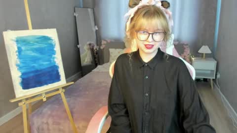 Snapshot of helen_carson chatting on 04-21-26, 02:51 Helen Carson online show from 04-21-26, 02:51