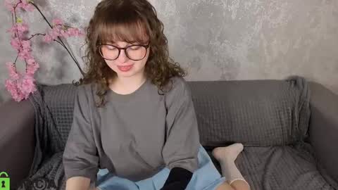 Snapshot of helen_carson chatting on 05-04-26, 01:01 Helen Carson online show from 05-04-26, 01:01