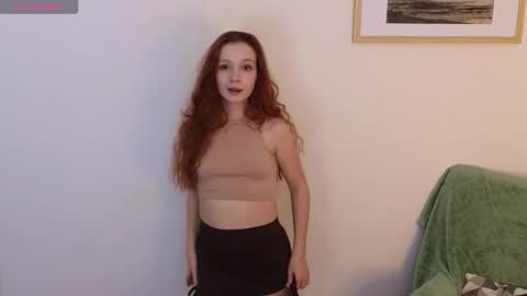 Snapshot of helen_fefrs chatting on 11-07-25, 06:30 Bella online show from 11-07-25, 06:30