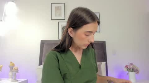 Helen  online show from 06-18-26, 12:53