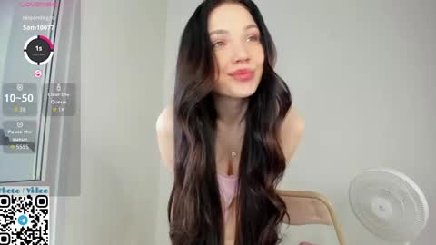Snapshot of helen_sparkk chatting on 05-01-26, 01:10 helen_sparkk online show from 05-01-26, 01:10