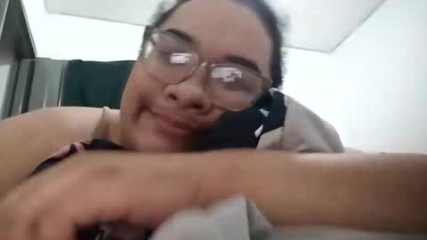 Helena online show from 03-11-26, 04:24