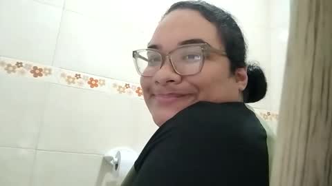 Helena online show from 03-24-26, 03:44