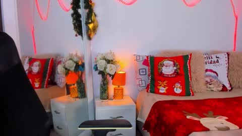 Helena Santos  online show from 11-15-25, 09:32