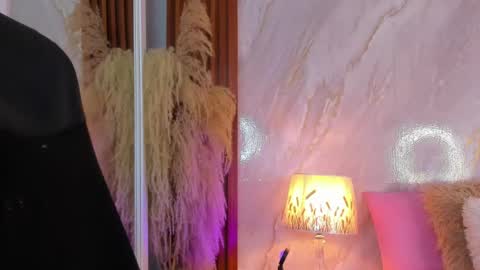 Helena Santos  online show from 05-19-26, 11:49