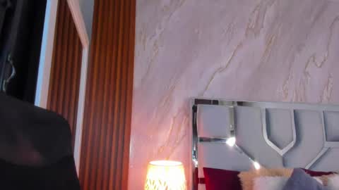 Helena Santos  online show from 06-11-26, 11:19