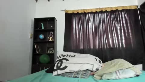 Snapshot of helena_spellman chatting on 02-02-25, 07:35 helena_spellman online show from 02-02-25, 07:35