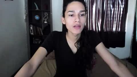 Snapshot of helena_spellman chatting on 04-06-26, 04:52 helena_spellman online show from 04-06-26, 04:52