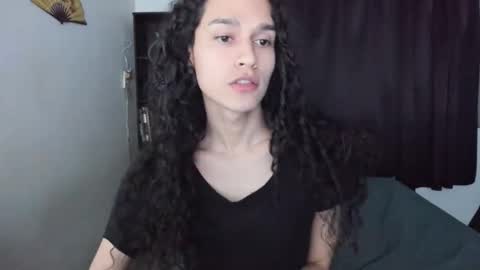 Snapshot of helena_spellman chatting on 05-23-26, 01:55 helena_spellman online show from 05-23-26, 01:55