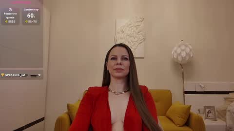Snapshot of helenbenit chatting on 04-29-26, 03:43 Helen online show from 04-29-26, 03:43