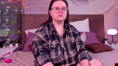 helendanvers online show from 11-13-25, 02:43