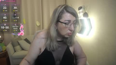 helenenigma online show from 04-04-26, 06:49