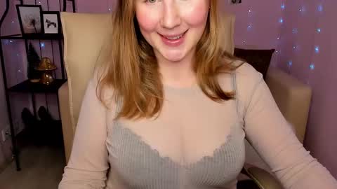 Snapshot of helens_lov chatting on 02-11-25, 07:54 Helen online show from 02-11-25, 07:54