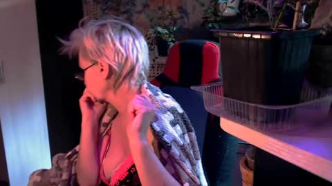Helga online show from 05-26-26, 01:29