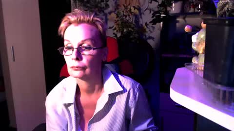 Helga online show from 06-11-26, 10:08