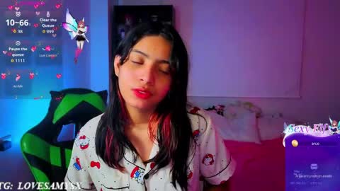 Helia Transfem and Amy online show from 06-05-26, 03:35