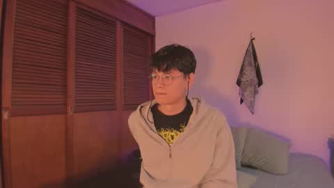 Snapshot of heliero chatting on 12-13-25, 10:48 Helio online show from 12-13-25, 10:48