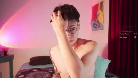 Helio online show from 04-22-26, 02:03