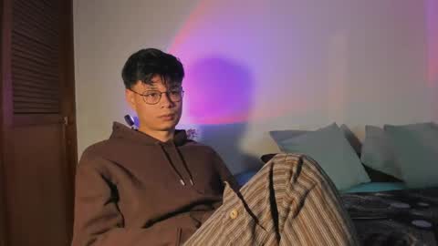 Snapshot of heliero chatting on 05-27-26, 01:57 Helio online show from 05-27-26, 01:57
