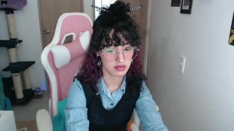 Snapshot of hell_666_xxx chatting on 01-13-25, 07:53 cher online show from 01-13-25, 07:53