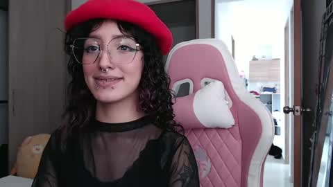 Snapshot of hell_666_xxx chatting on 01-21-25, 06:02 cher online show from 01-21-25, 06:02