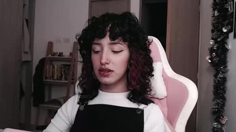 Snapshot of hell_666_xxx chatting on 02-26-25, 01:00 cher online show from 02-26-25, 01:00